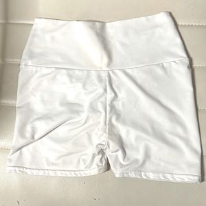 Non brand, white shorts size Small